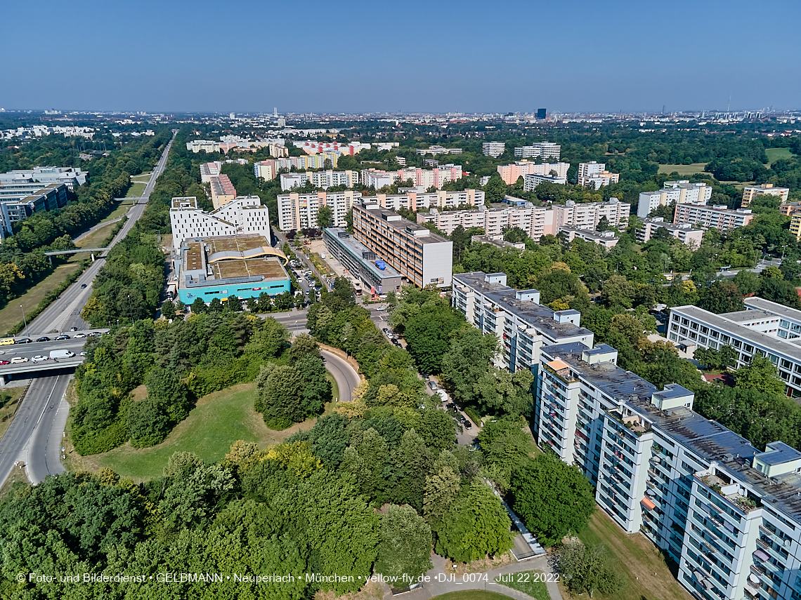 22.07.2022 - Plettzentrum und Montessori Schule in Neuperlach